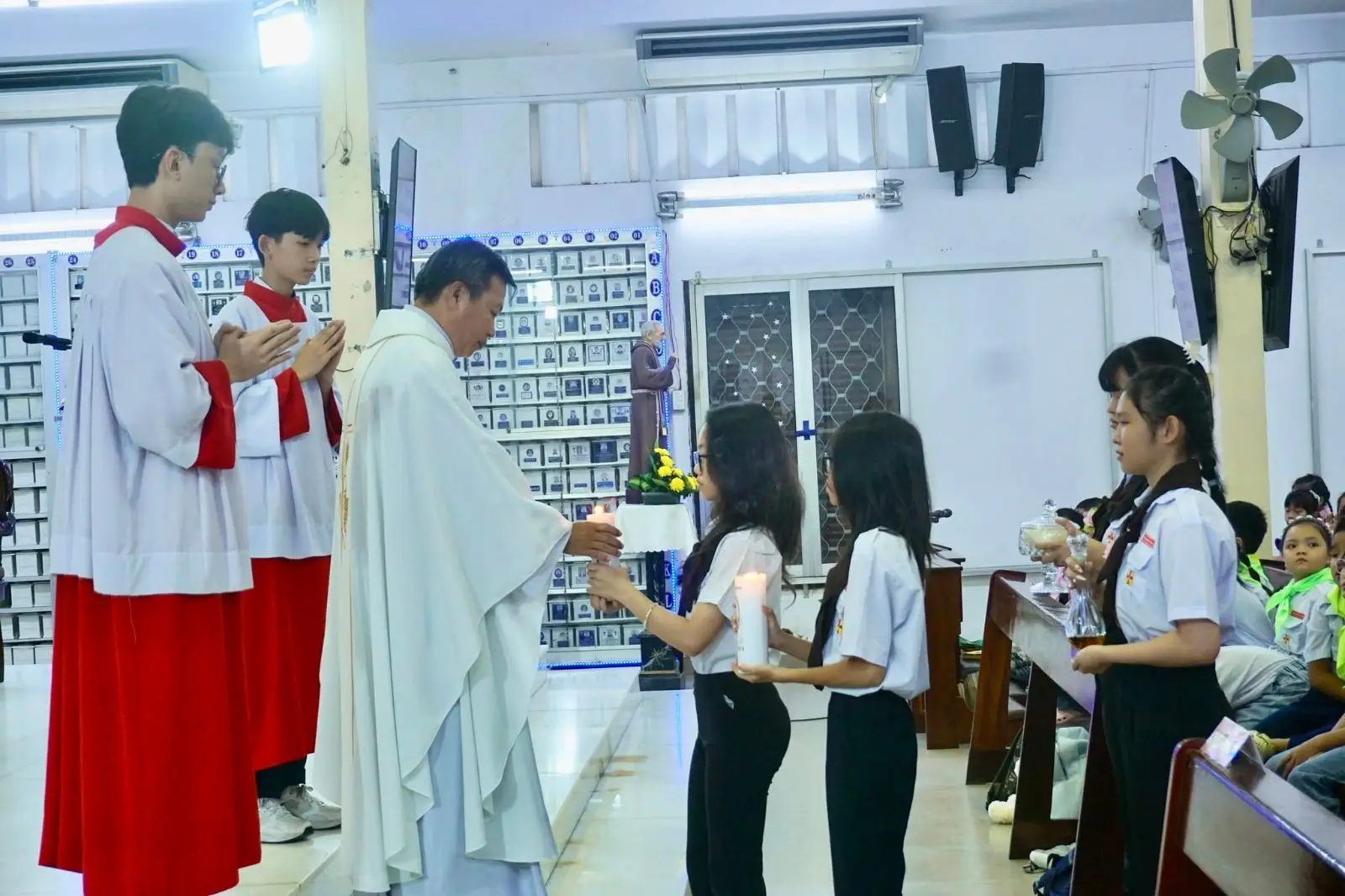 Kỷ niệm tuổi Nghĩa Sĩ: Thánh lễ Tuyên Hứa Bao Đồng và Rước Lễ Trọng Thể - ảnh 13