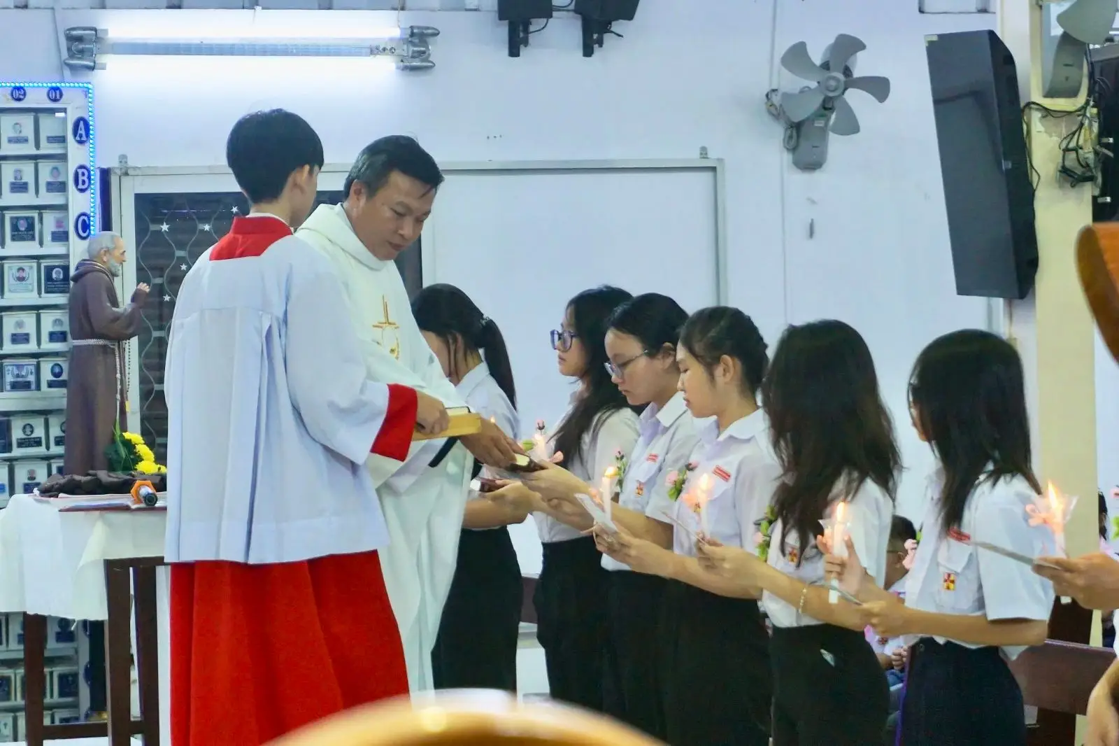 Kỷ niệm tuổi Nghĩa Sĩ: Thánh lễ Tuyên Hứa Bao Đồng và Rước Lễ Trọng Thể - ảnh 27