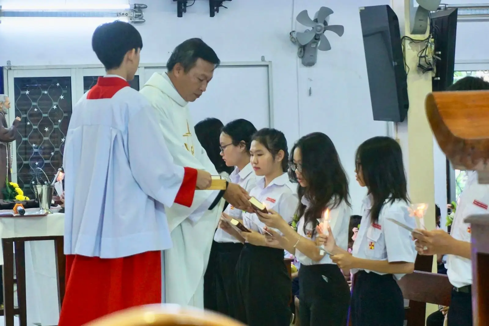 Kỷ niệm tuổi Nghĩa Sĩ: Thánh lễ Tuyên Hứa Bao Đồng và Rước Lễ Trọng Thể - ảnh 28
