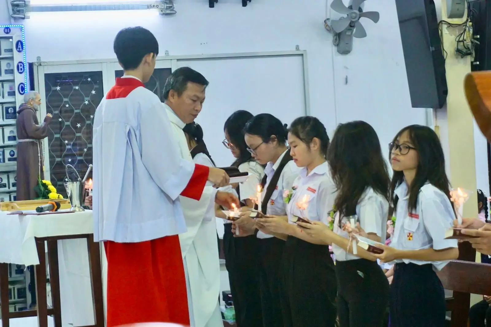 Kỷ niệm tuổi Nghĩa Sĩ: Thánh lễ Tuyên Hứa Bao Đồng và Rước Lễ Trọng Thể - ảnh 33
