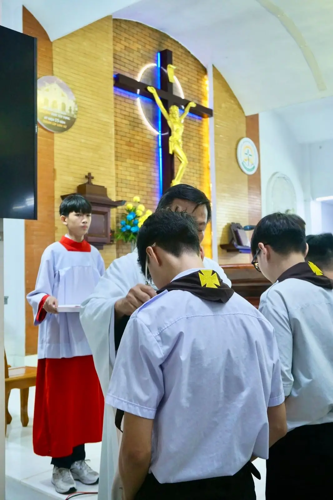 Kỷ niệm tuổi Nghĩa Sĩ: Thánh lễ Tuyên Hứa Bao Đồng và Rước Lễ Trọng Thể - ảnh 37