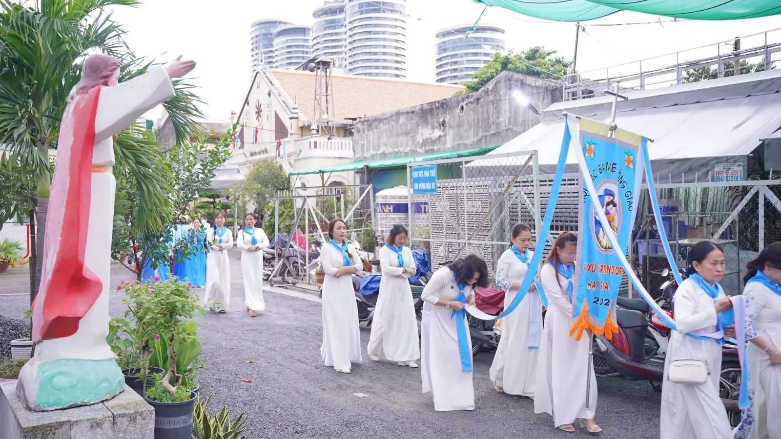 Lễ kính Thánh Piô 5 Dấu – Bổn mạng Giáo khu 2 và bài học của sự vâng phục - ảnh 12