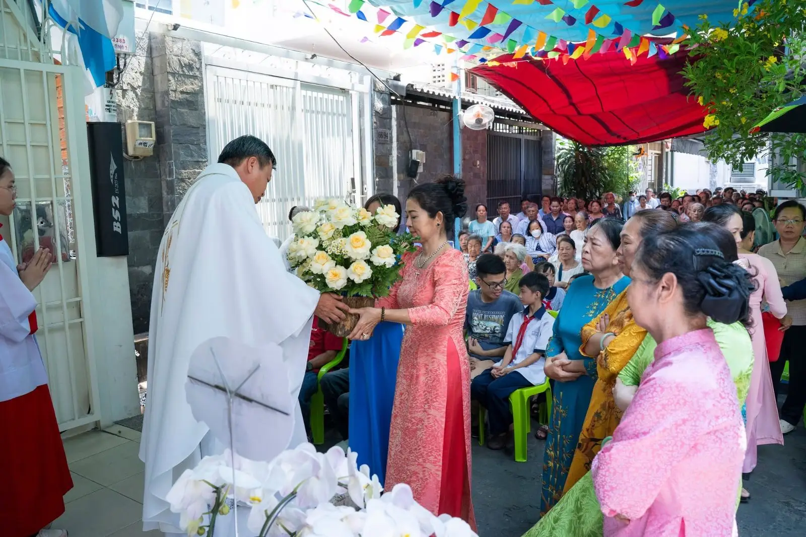 Mừng kính Đức Mẹ Fatima – bổn mạng Giáo khu 1 năm 2026 35 Mừng kính Đức Mẹ Fatima – bổn mạng Giáo khu 1 năm 2026 - ảnh 34
