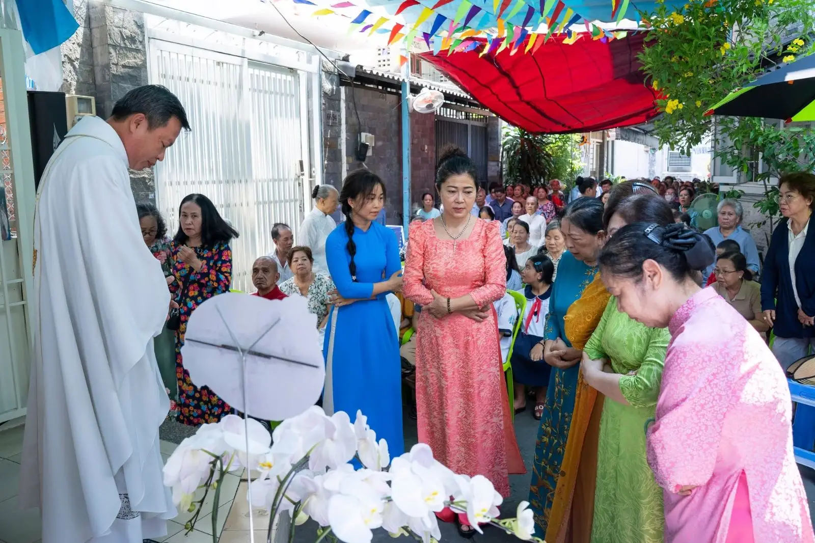 Mừng kính Đức Mẹ Fatima – bổn mạng Giáo khu 1 năm 2026 36 Mừng kính Đức Mẹ Fatima – bổn mạng Giáo khu 1 năm 2026 - ảnh 35