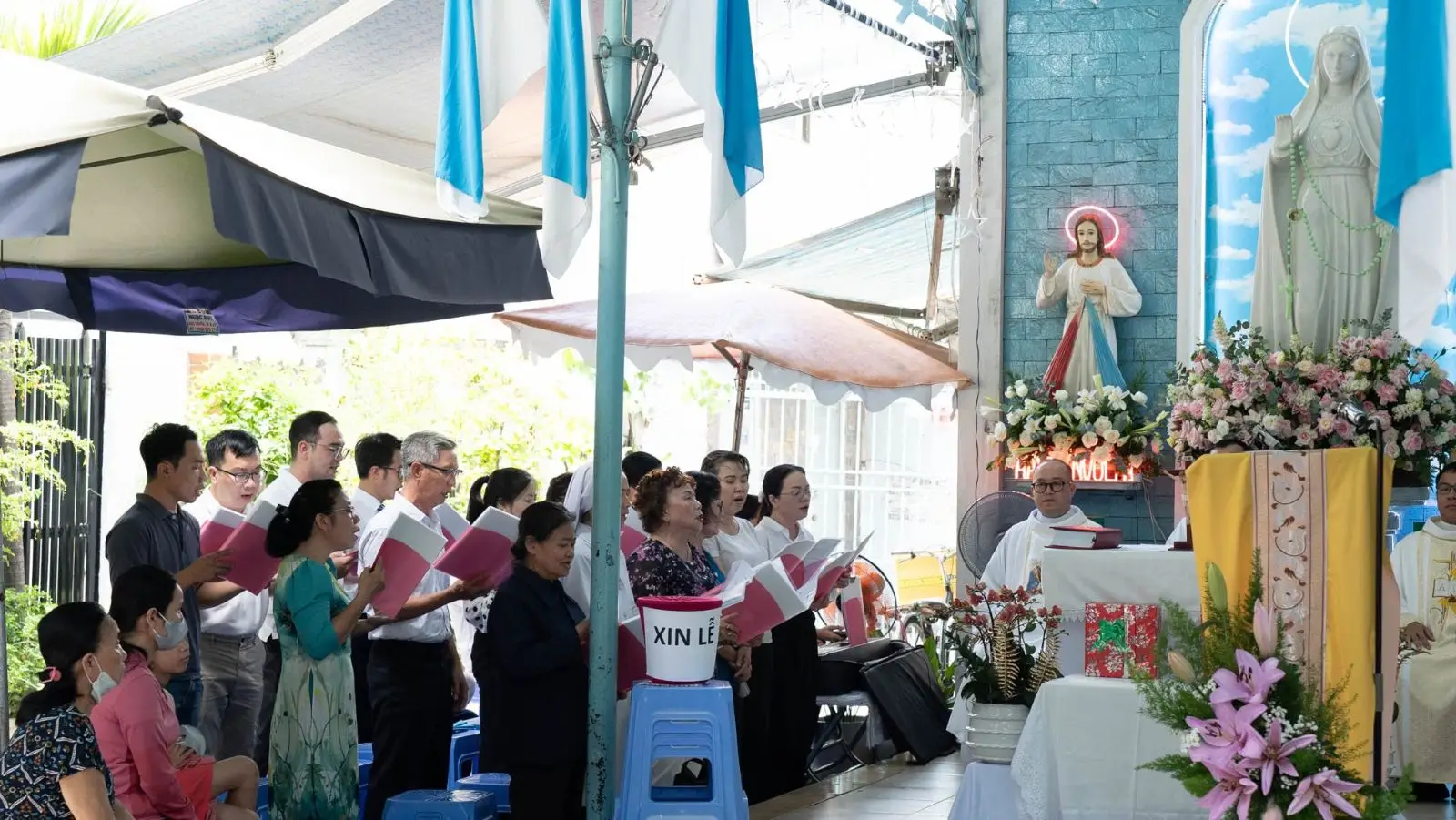 Mừng lễ Đức Mẹ Fatima – bổn mạng Giáo khu 1 Giáo xứ Thánh Martino 13 Mừng lễ Đức Mẹ Fatima – bổn mạng Giáo khu 1 Giáo xứ Thánh Martino - ảnh 12