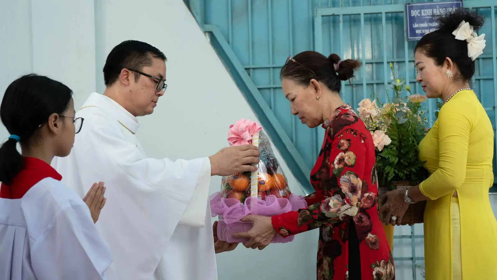 Mừng lễ Đức Mẹ Fatima – bổn mạng Giáo khu 1 Giáo xứ Thánh Martino 28 Mừng lễ Đức Mẹ Fatima – bổn mạng Giáo khu 1 Giáo xứ Thánh Martino - ảnh 27