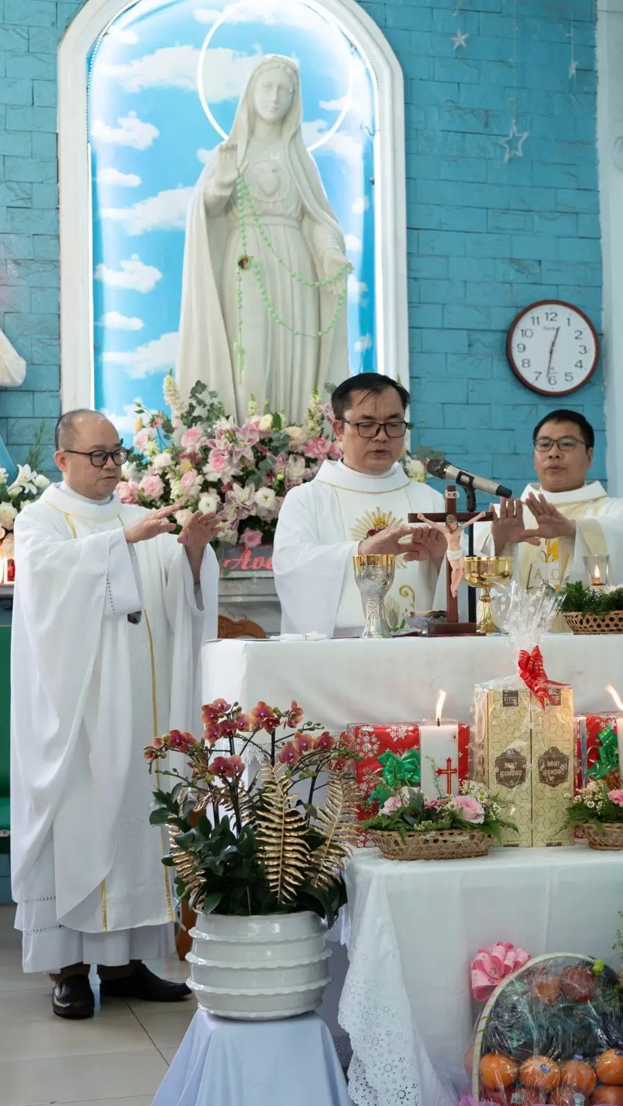 Mừng lễ Đức Mẹ Fatima – bổn mạng Giáo khu 1 Giáo xứ Thánh Martino 32 Mừng lễ Đức Mẹ Fatima – bổn mạng Giáo khu 1 Giáo xứ Thánh Martino - ảnh 31