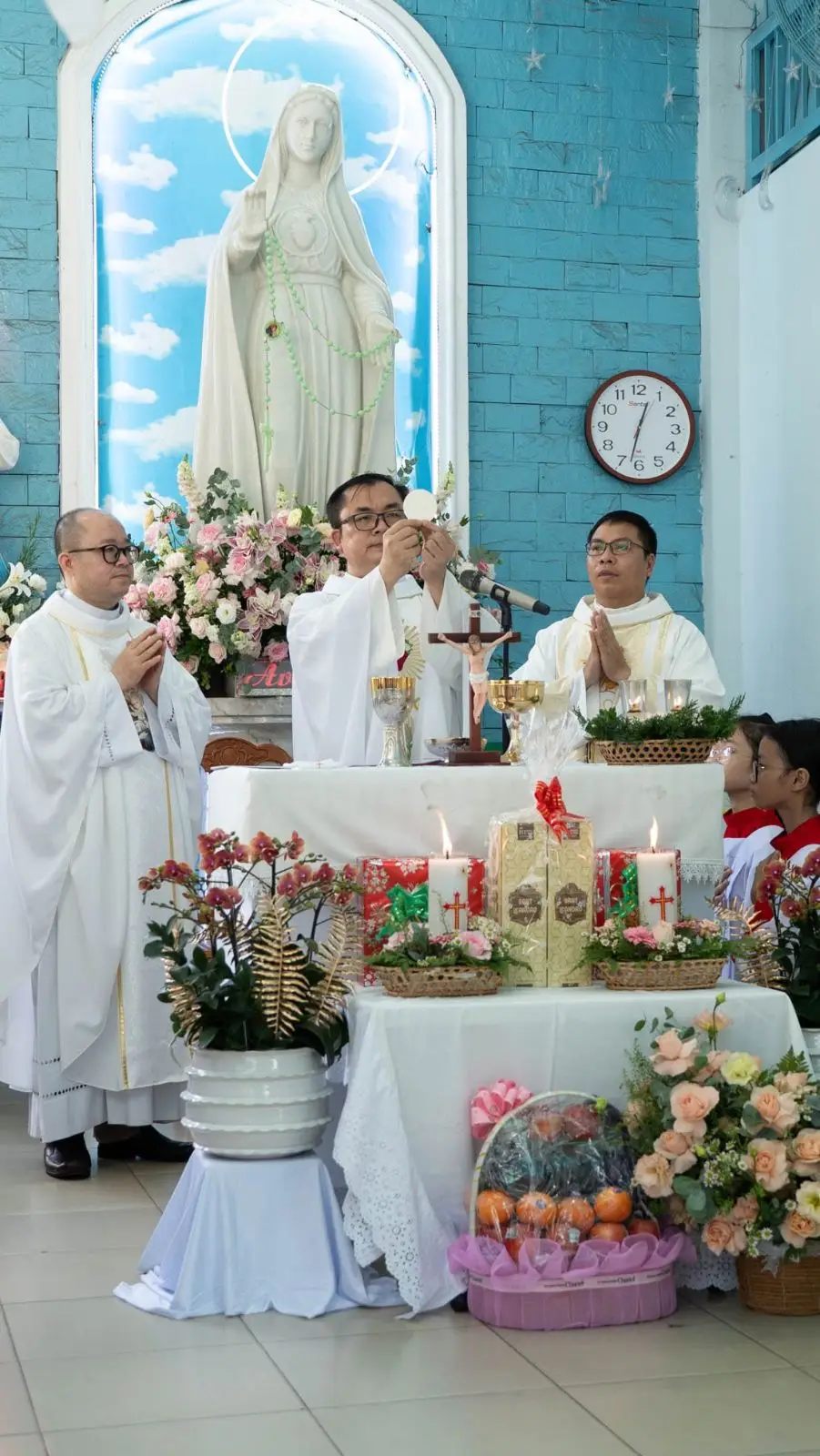 Mừng lễ Đức Mẹ Fatima – bổn mạng Giáo khu 1 Giáo xứ Thánh Martino 35 Mừng lễ Đức Mẹ Fatima – bổn mạng Giáo khu 1 Giáo xứ Thánh Martino - ảnh 34