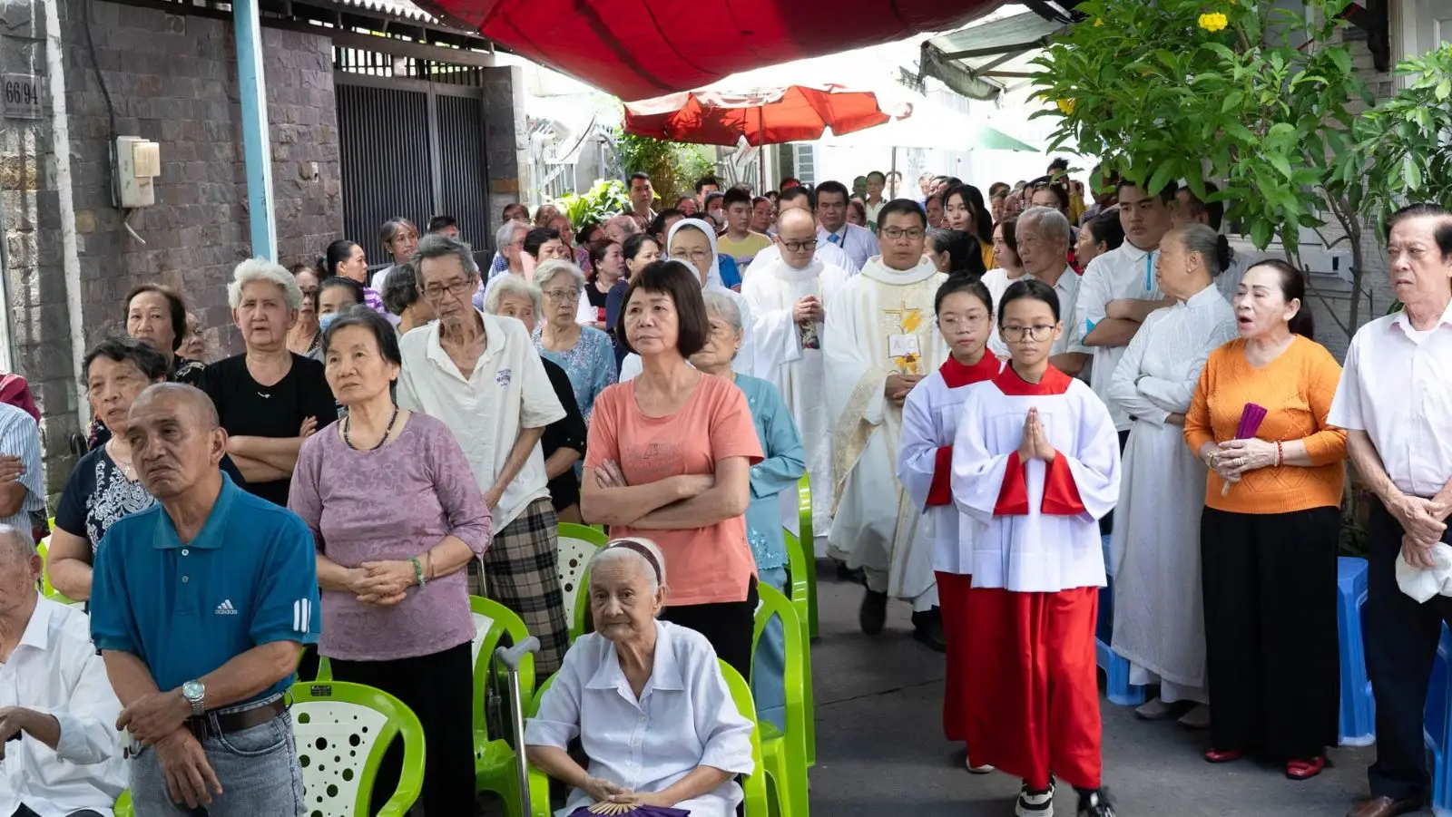 Mừng lễ Đức Mẹ Fatima – bổn mạng Giáo khu 1 Giáo xứ Thánh Martino 6 Mừng lễ Đức Mẹ Fatima – bổn mạng Giáo khu 1 Giáo xứ Thánh Martino - ảnh 5