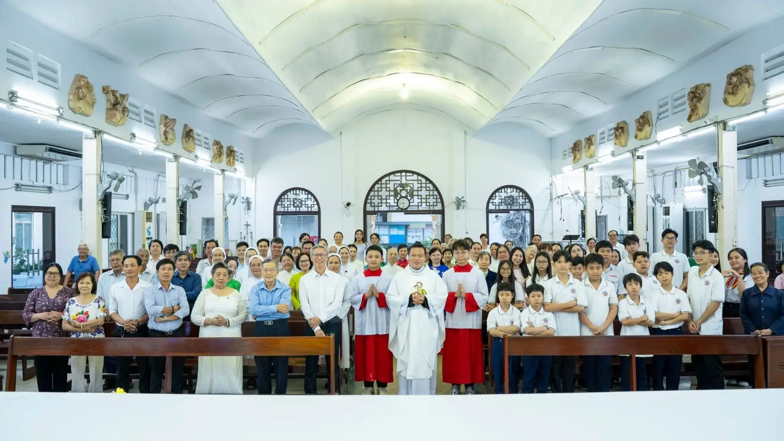 Mừng lễ Thánh Giuse Thợ – quan thầy của Cha Sở Giáo xứ Thánh Martino 9 Mừng lễ Thánh Giuse Thợ – quan thầy của Cha Sở Giáo xứ Thánh Martino - ảnh 8