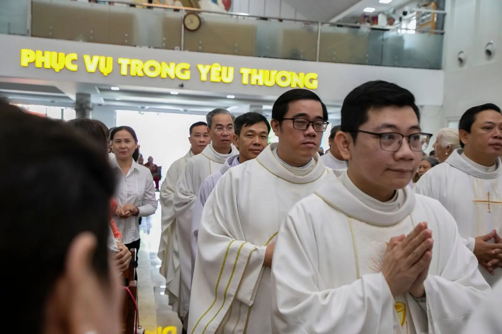 Những người hành hương của hy vọng 12 Những người hành hương của hy vọng - ảnh 11