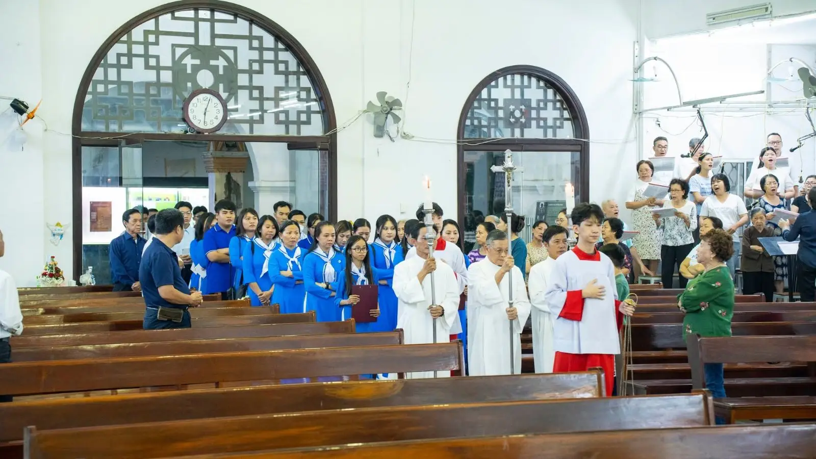Thánh lễ Đức Mẹ dâng mình 21.11.2025 tại Giáo xứ Thánh Martino 14 Thánh lễ Đức Mẹ dâng mình 21.11.2025 tại Giáo xứ Thánh Martino - ảnh 13