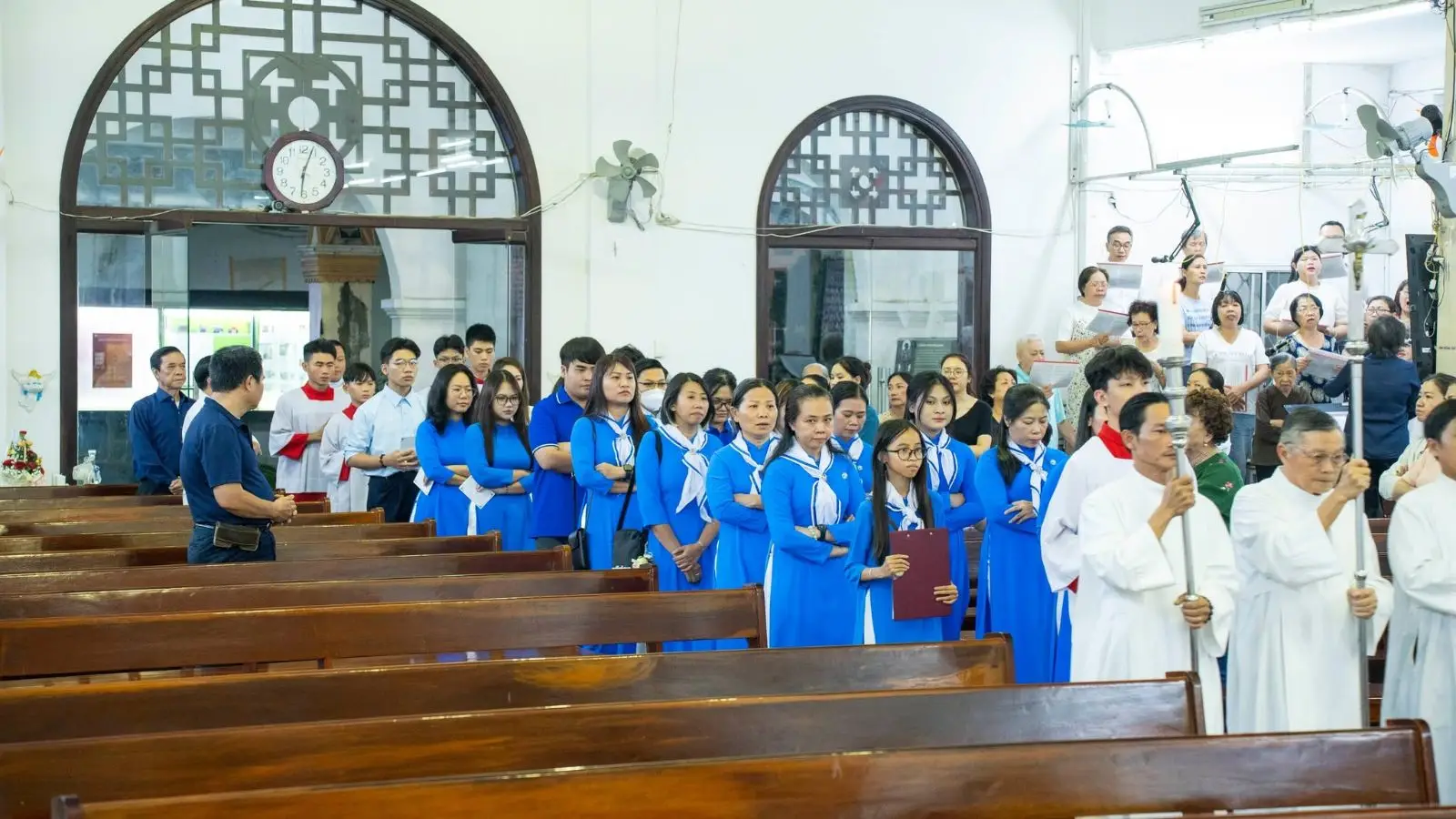 Thánh lễ Đức Mẹ dâng mình 21.11.2025 tại Giáo xứ Thánh Martino 15 Thánh lễ Đức Mẹ dâng mình 21.11.2025 tại Giáo xứ Thánh Martino - ảnh 14