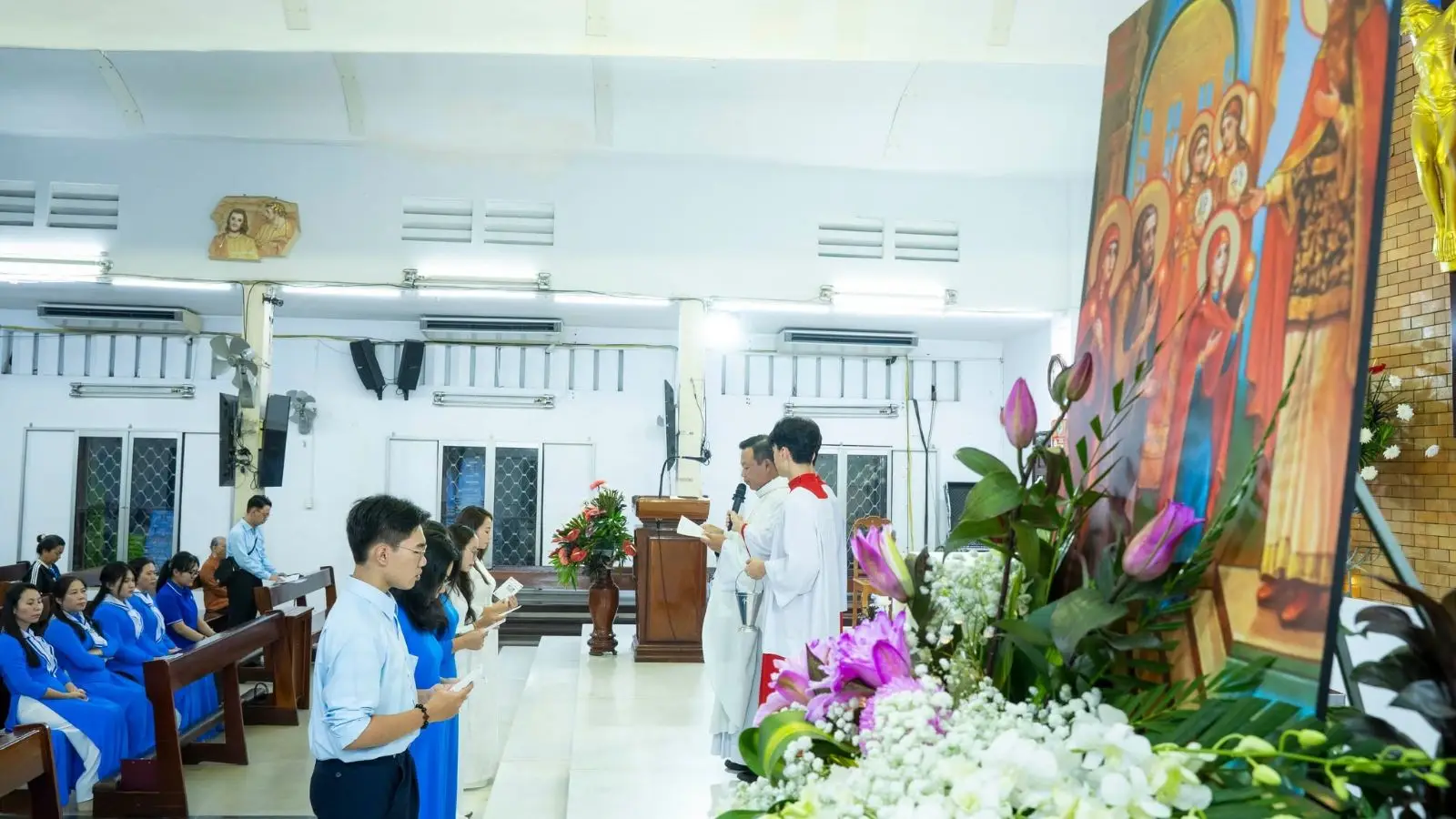 Thánh lễ Đức Mẹ dâng mình 21.11.2025 tại Giáo xứ Thánh Martino 27 Thánh lễ Đức Mẹ dâng mình 21.11.2025 tại Giáo xứ Thánh Martino - ảnh 26