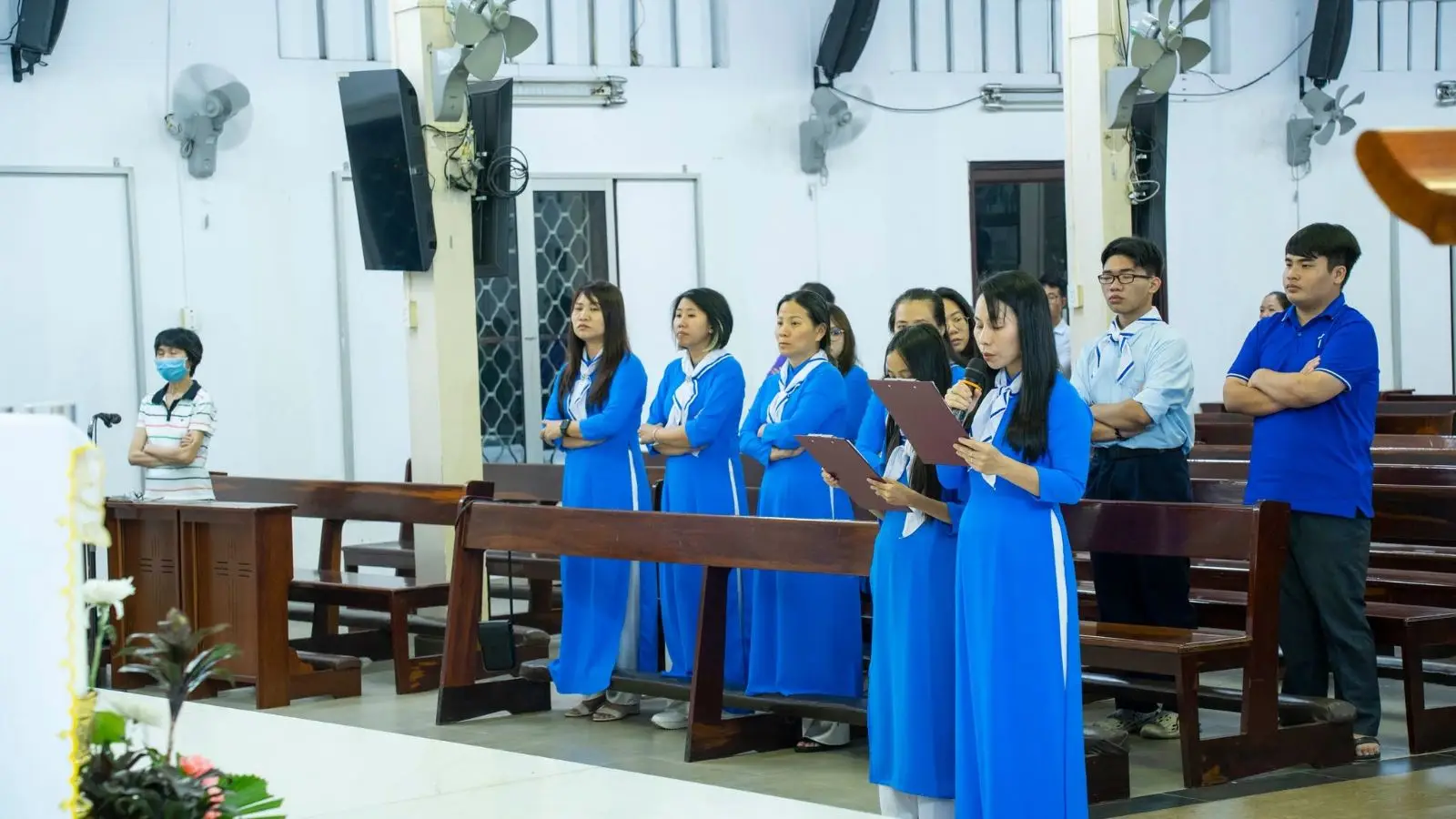 Thánh lễ Đức Mẹ dâng mình 21.11.2025 tại Giáo xứ Thánh Martino 46 Thánh lễ Đức Mẹ dâng mình 21.11.2025 tại Giáo xứ Thánh Martino - ảnh 45