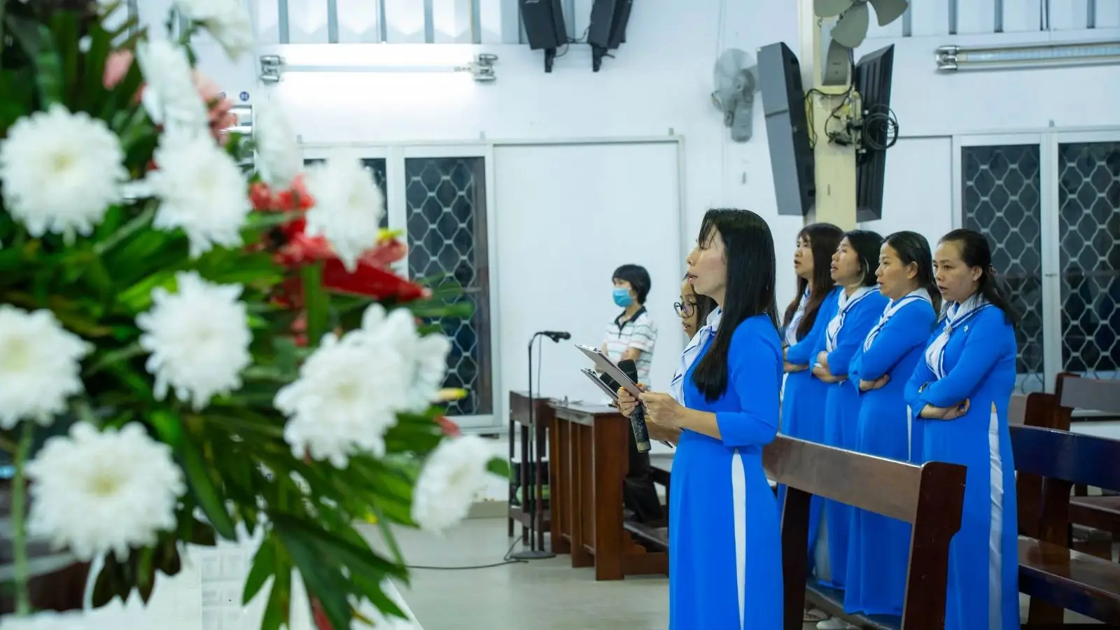 Thánh lễ Đức Mẹ dâng mình 21.11.2025 tại Giáo xứ Thánh Martino 47 Thánh lễ Đức Mẹ dâng mình 21.11.2025 tại Giáo xứ Thánh Martino - ảnh 46