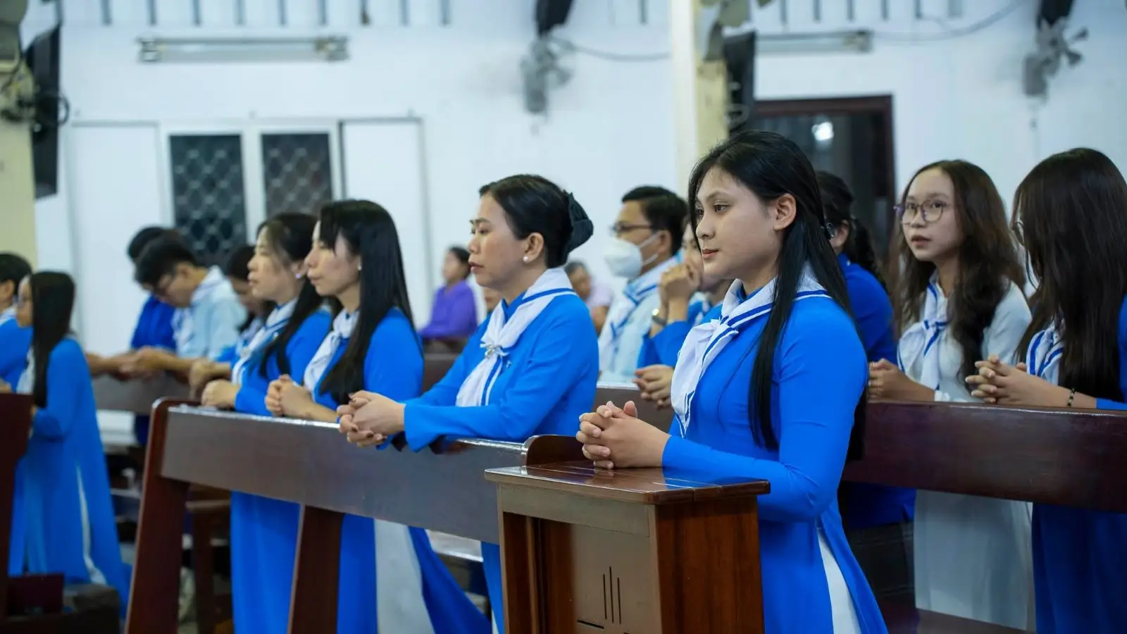 Thánh lễ Đức Mẹ dâng mình 21.11.2025 tại Giáo xứ Thánh Martino 61 Thánh lễ Đức Mẹ dâng mình 21.11.2025 tại Giáo xứ Thánh Martino - ảnh 60