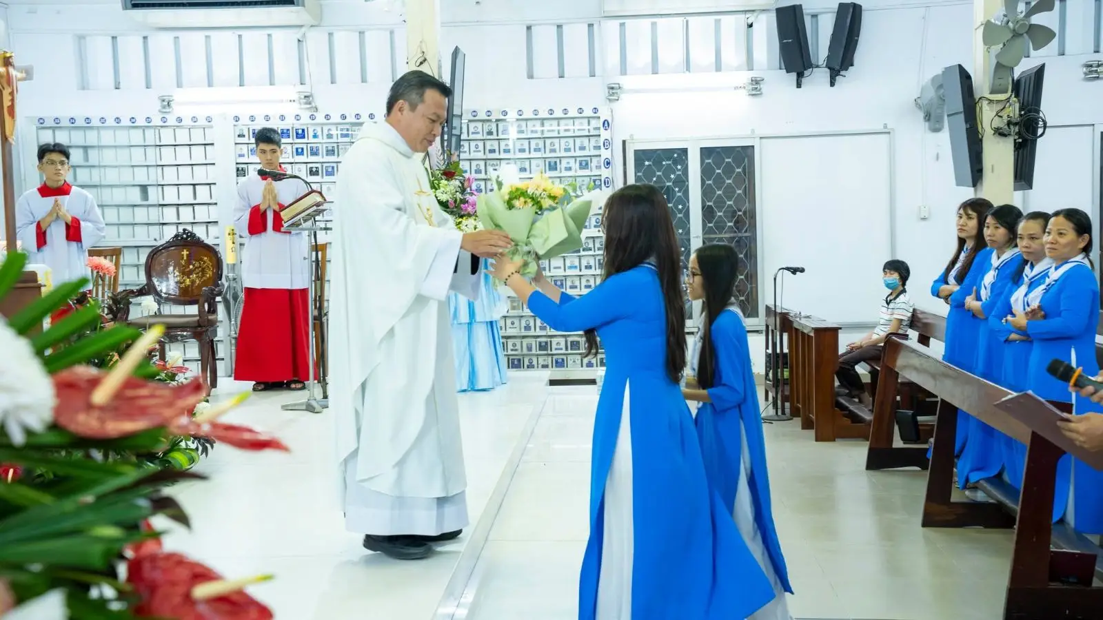 Thánh lễ Đức Mẹ dâng mình 21.11.2025 tại Giáo xứ Thánh Martino 64 Thánh lễ Đức Mẹ dâng mình 21.11.2025 tại Giáo xứ Thánh Martino - ảnh 63