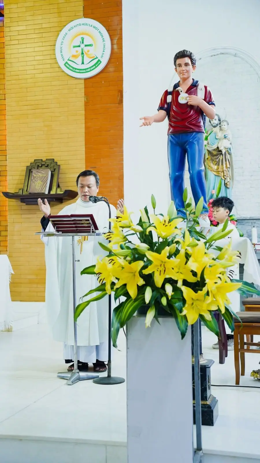 Thánh lễ mừng kính Thánh Carlo Acutis – Bổn mạng Ban Lễ sinh - ảnh 30