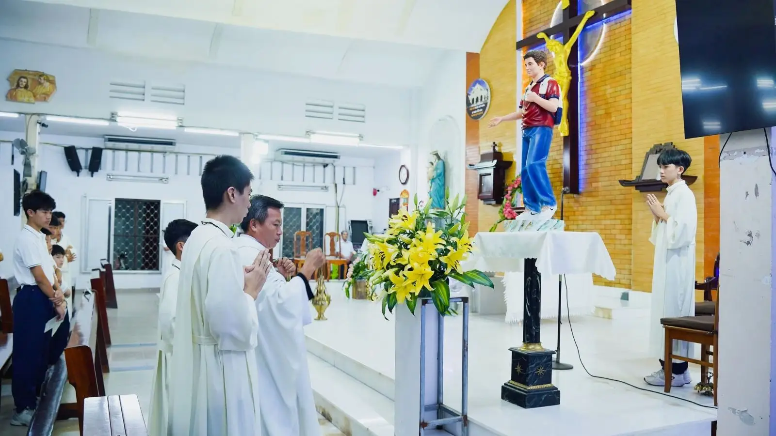 Thánh lễ mừng kính Thánh Carlo Acutis – Bổn mạng Ban Lễ sinh - ảnh 32