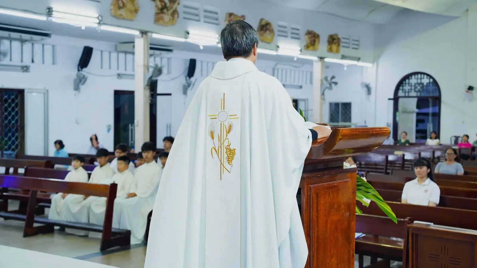 Thánh lễ mừng kính Thánh Carlo Acutis – Bổn mạng Ban Lễ sinh - ảnh 49