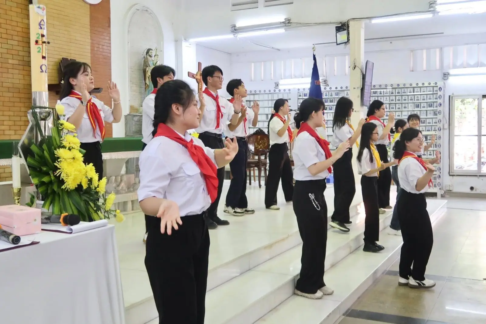 Thánh lễ tổng kết năm học 2024–2025 và đón mùa hè 26 Thánh lễ tổng kết năm học 2024–2025 và đón mùa hè - ảnh 25