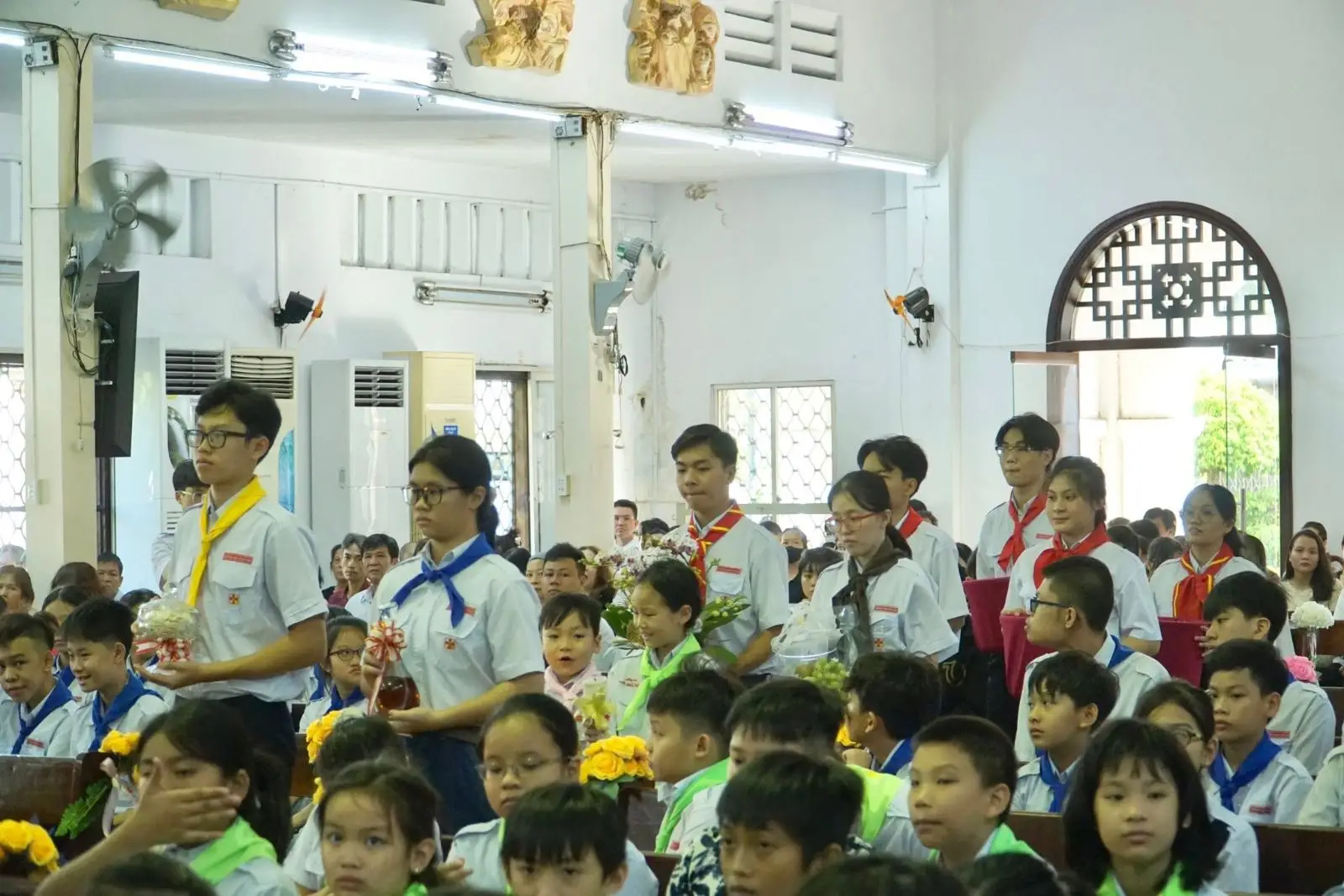 Thánh lễ tổng kết năm học 2024–2025 và đón mùa hè 9 Thánh lễ tổng kết năm học 2024–2025 và đón mùa hè - ảnh 8