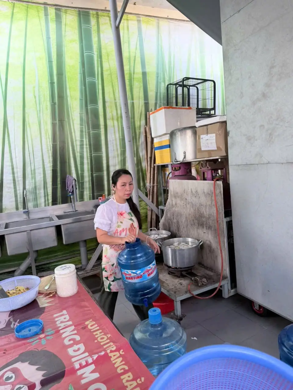 Trứng Phục Sinh – dấu chỉ của sự sống mới do giới trẻ Giáo xứ thực hiện 4 Trứng Phục Sinh – dấu chỉ của sự sống mới do giới trẻ Giáo xứ thực hiện - ảnh 3